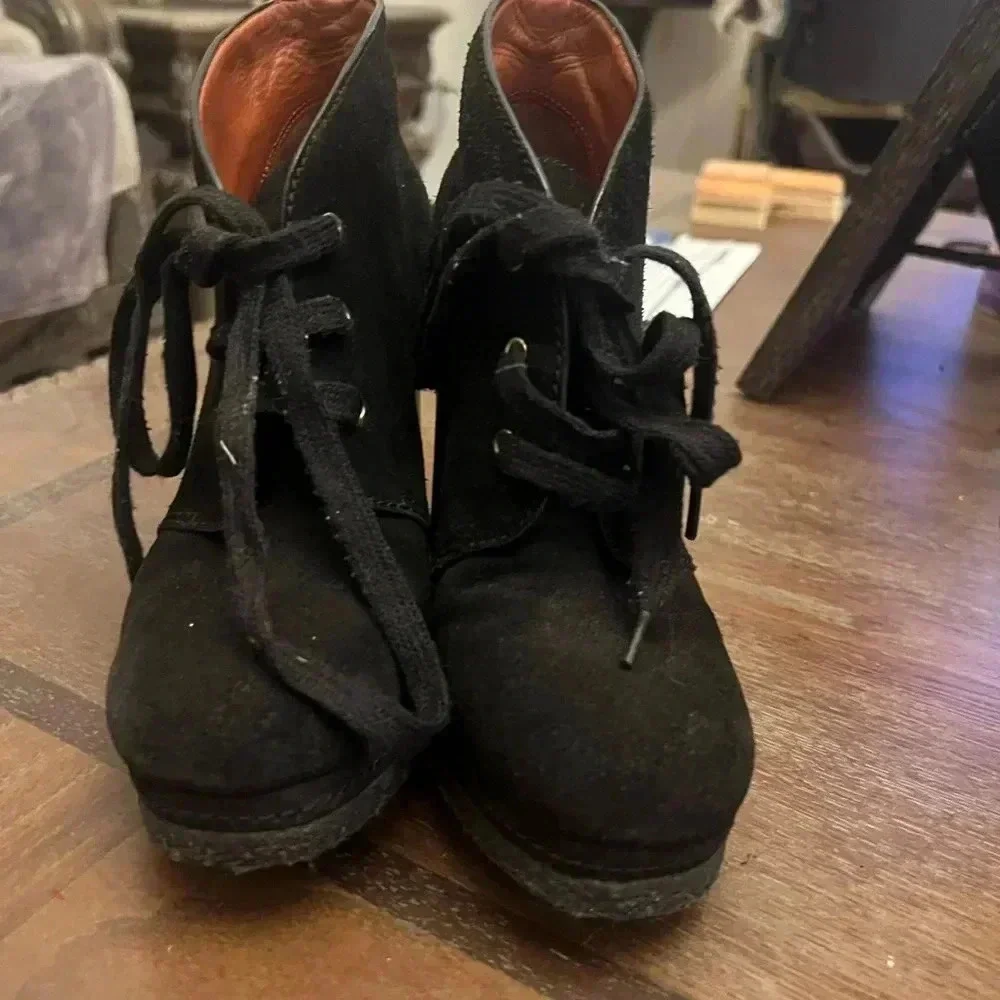 Marc by Marc Jacob’s lace up wedge booties size 36